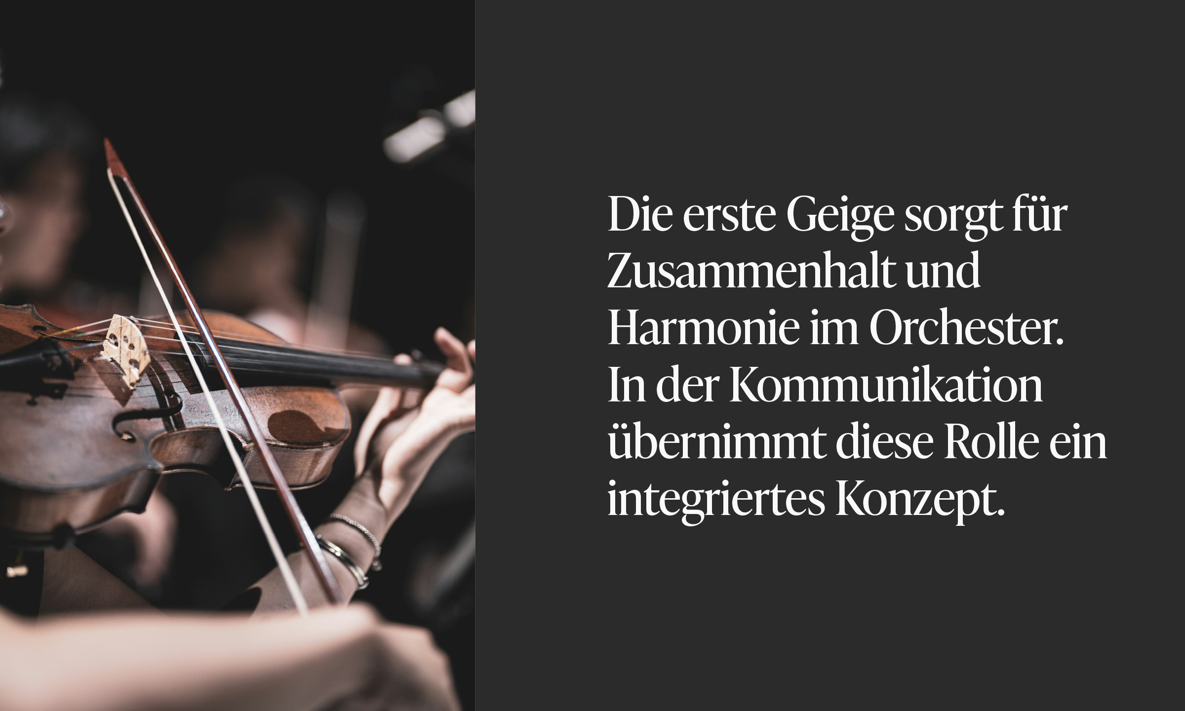 Geiger im Orchester als Metapher für strategische Kommunikation und integrierte Marketingkonzepte.