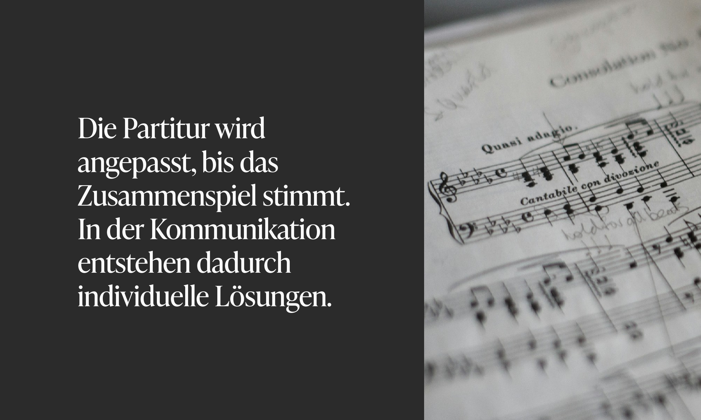 Orchester-Partitur mit handschriftlichen Korrekturen und Anmerkungen